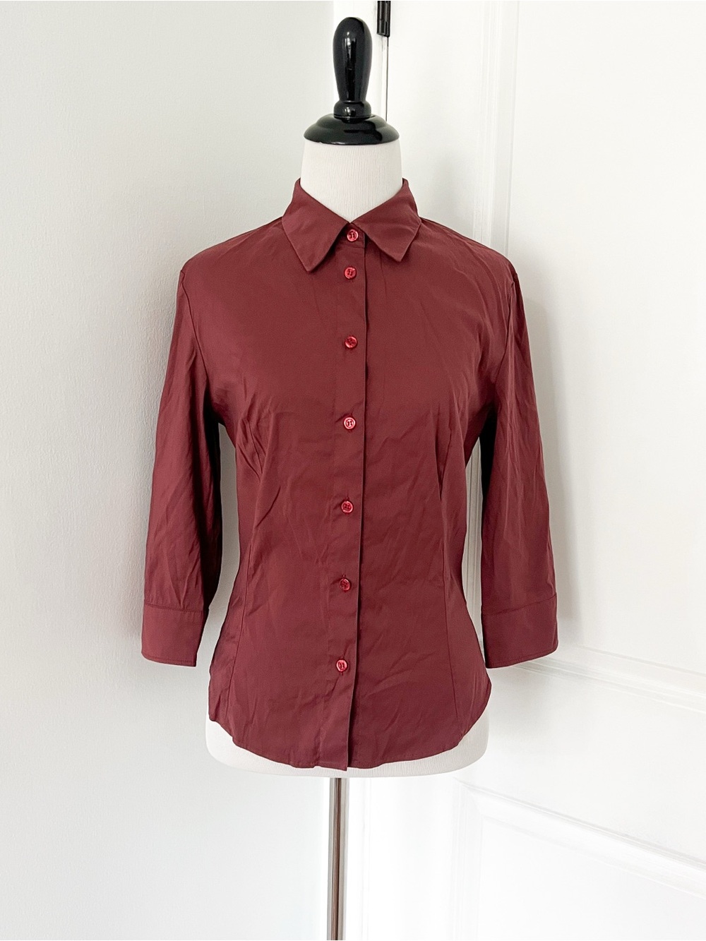 Nico Nico Women's Button-Front Shirt in Deep Burgundy